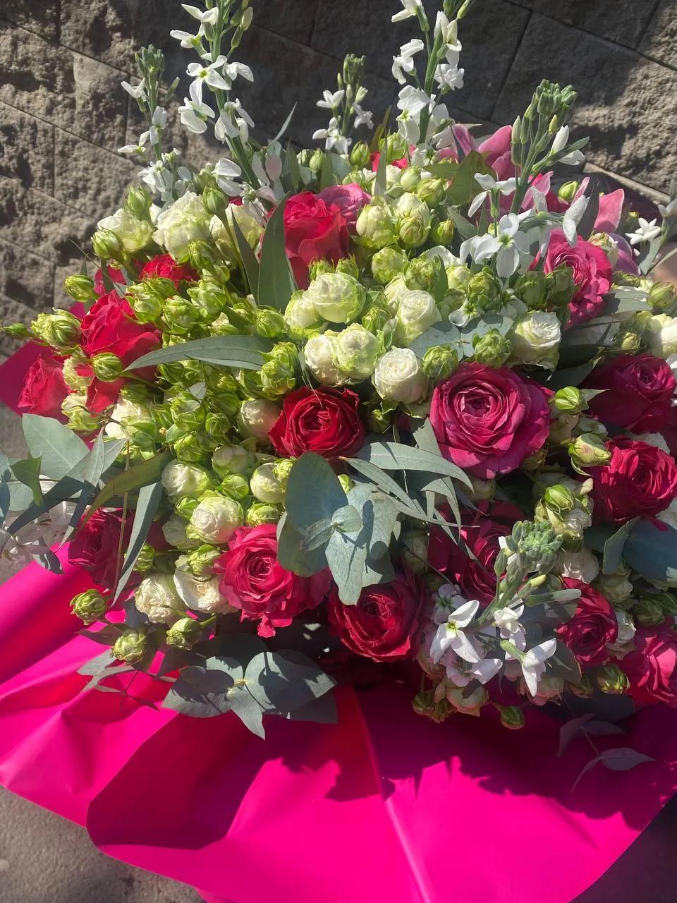 Bunch of roses | ծաղիկներ, ծաղկեպսակներ, բույսեր Երևան