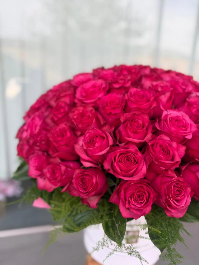 Roses in a box | ծաղիկների առաքում Երևանում