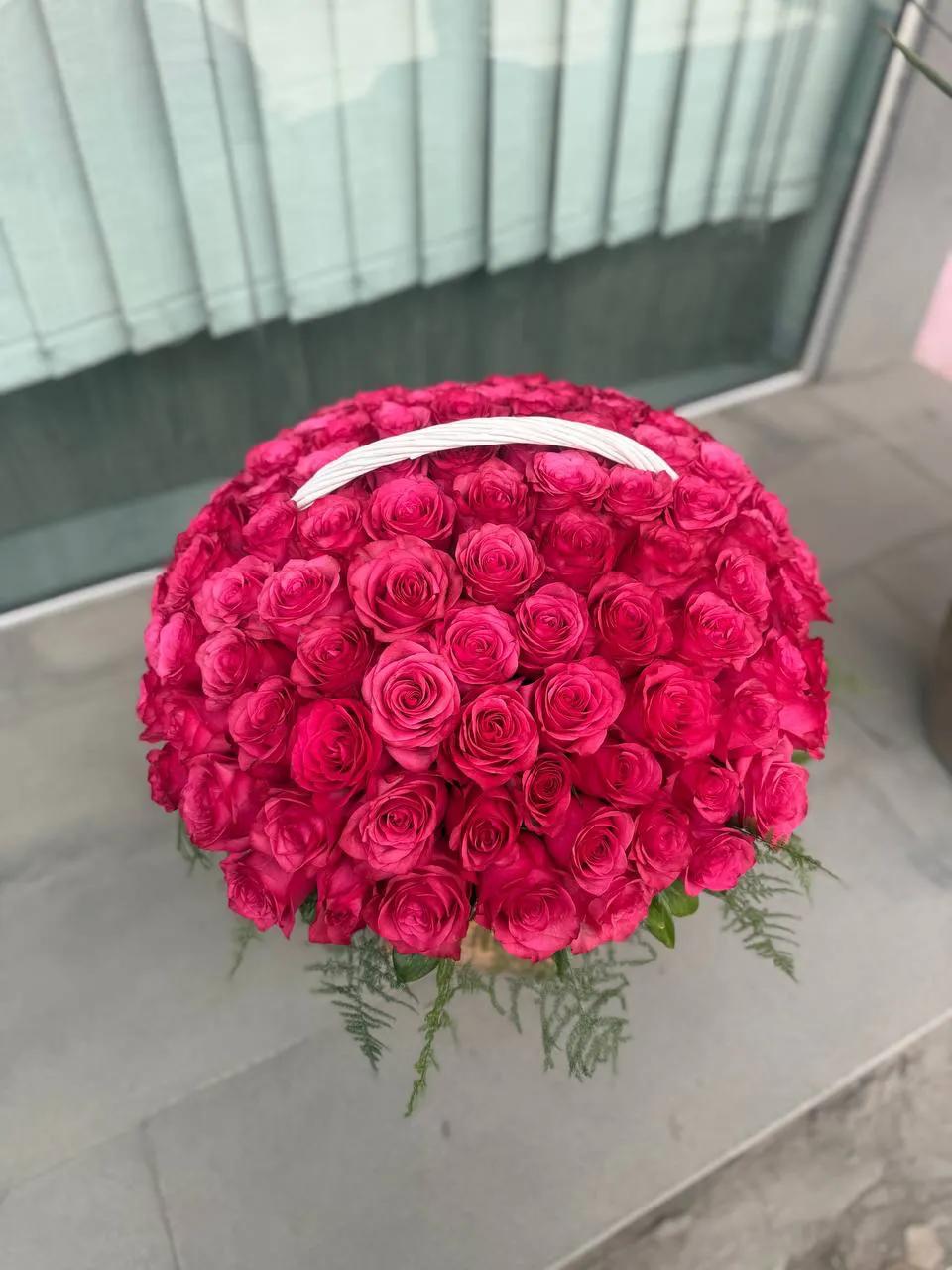 Roses in a basket | ծաղիկների առաքում Երևանում