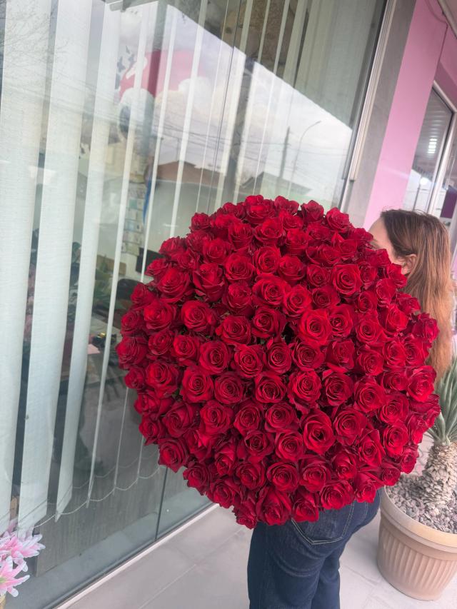 101 Bunch of Red Roses | ծաղիկների առաքում Երևանում
