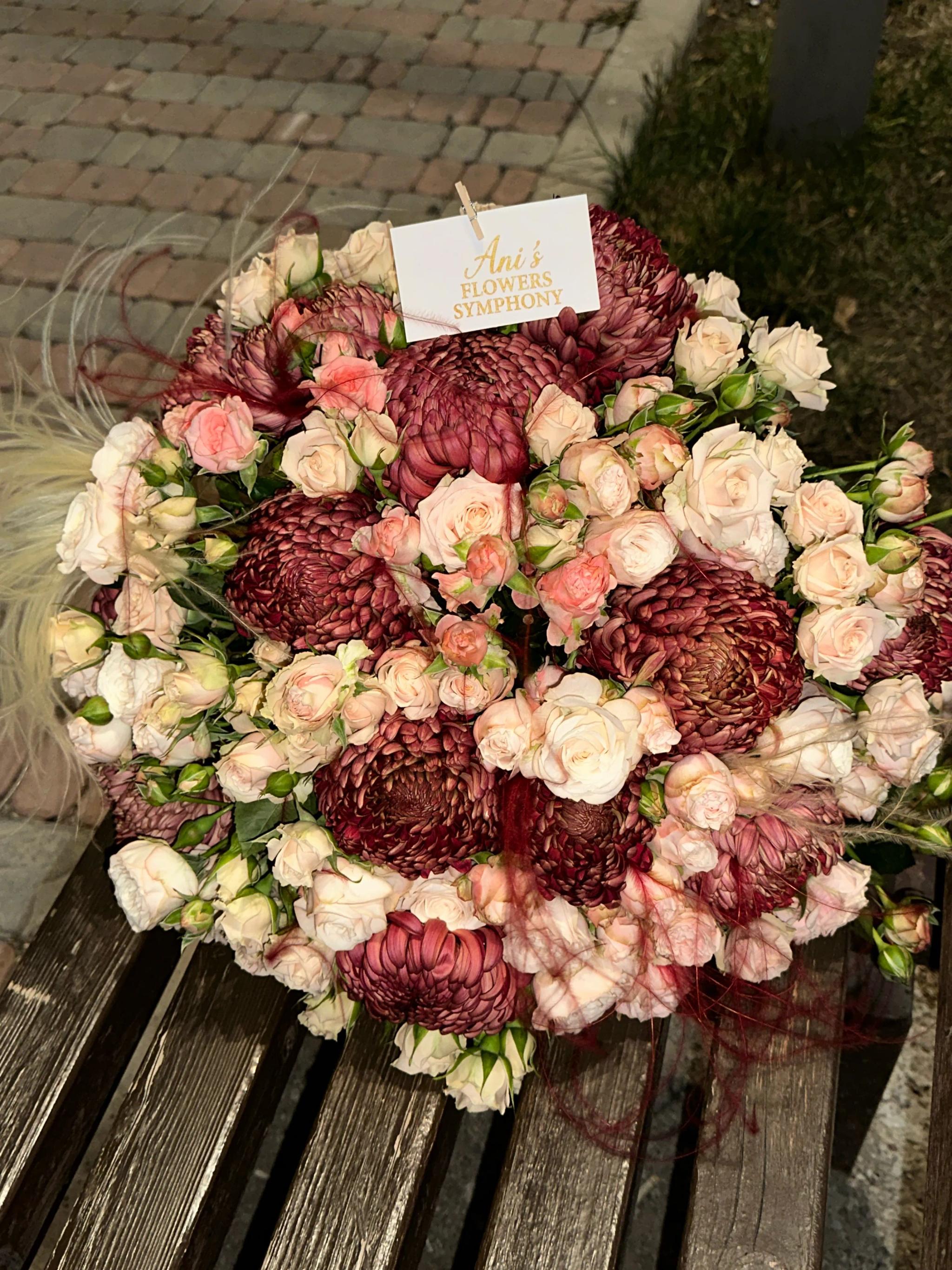 A luxurious bouquet | ծաղիկներ, ծաղկեպսակներ, բույսեր Երևան