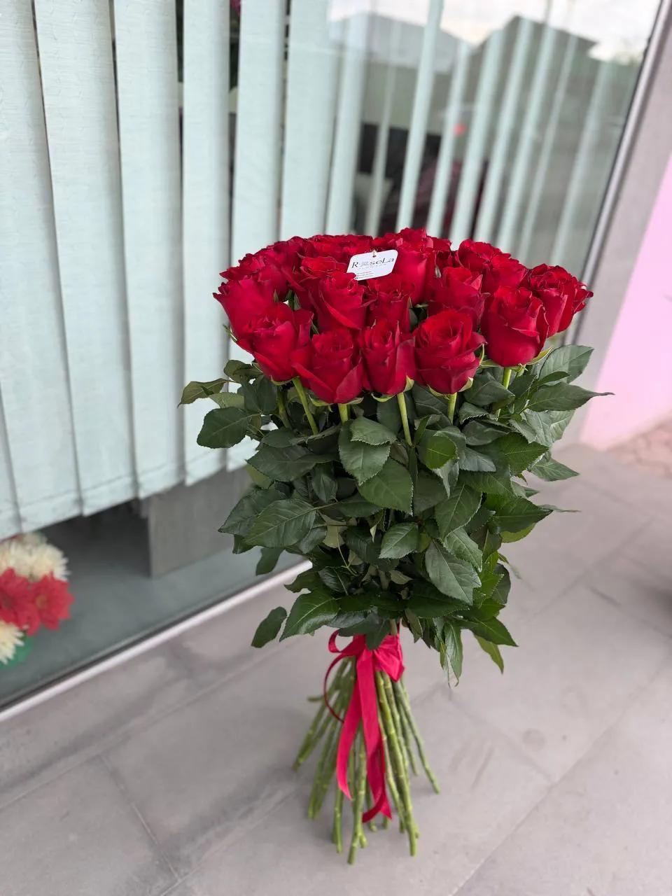 19 red roses 19 red roses | ծաղիկների առաքում Երևանում