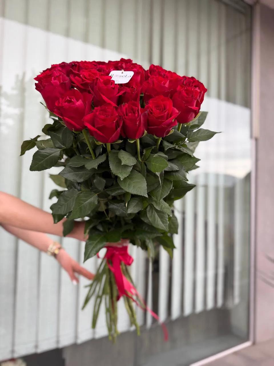 19 red roses 19 red roses | ծաղիկների առաքում Երևանում