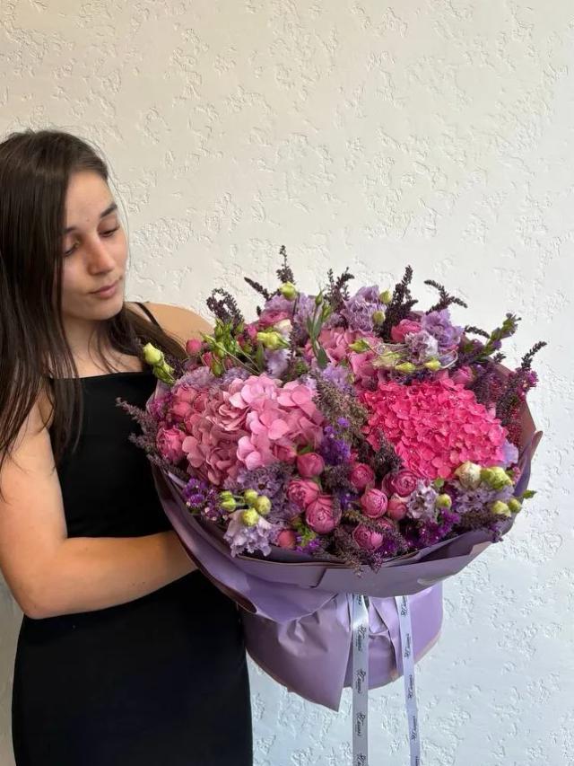 Фиолетовый букет | ծաղիկներ, ծաղկեպսակներ, բույսեր - առաքում Երևան Фиолетовый букет | ծաղիկներ, ծաղկեպսակներ, բույսեր - առաքում Երևան